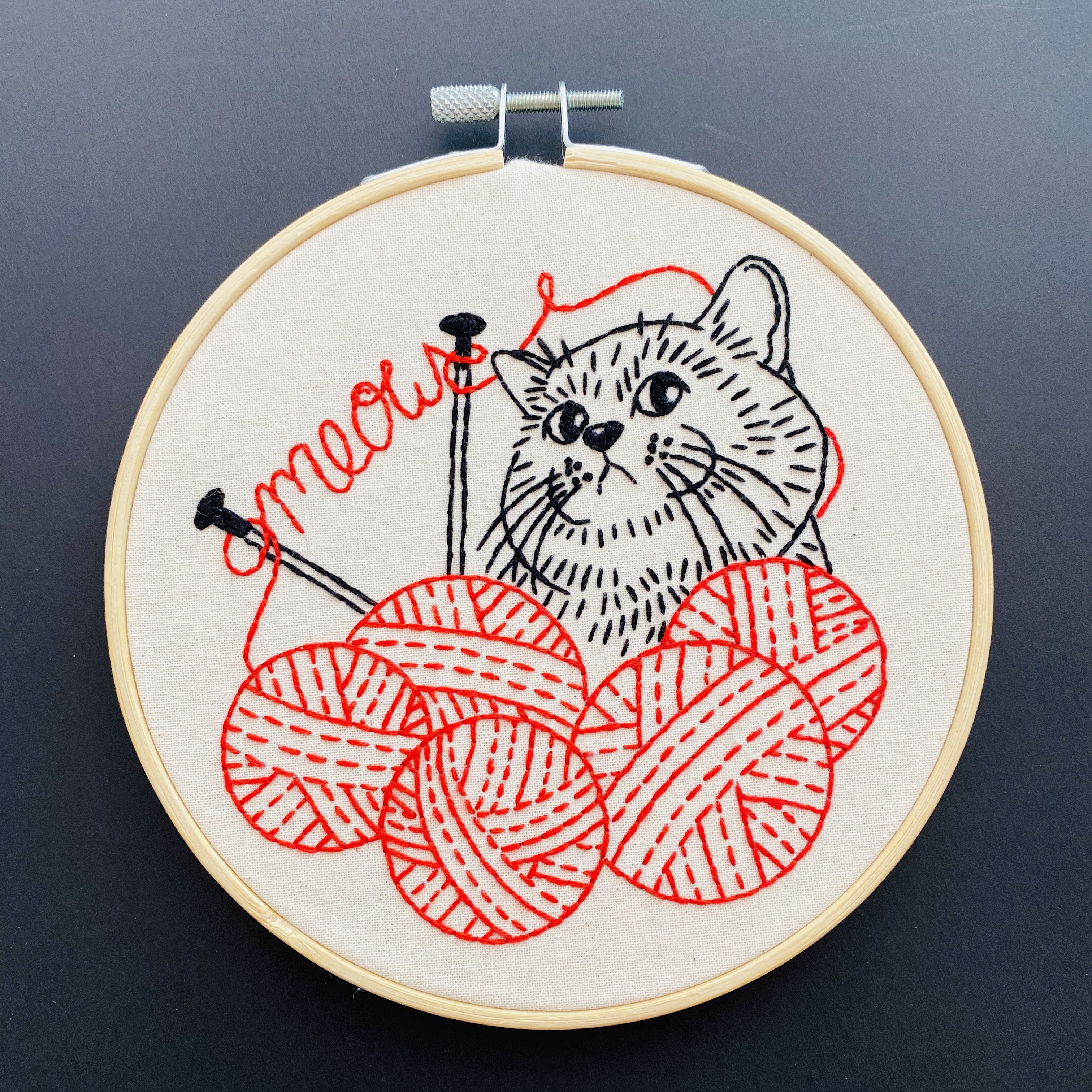 Dolhan First Time Beginner Embroidery Kit Knitting Kitten